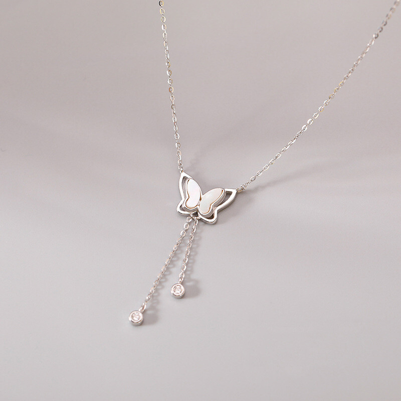 New Shiny Butterfly Necklace Ladies Exquisite Clavicle Chain Necklace Jewelry Bh