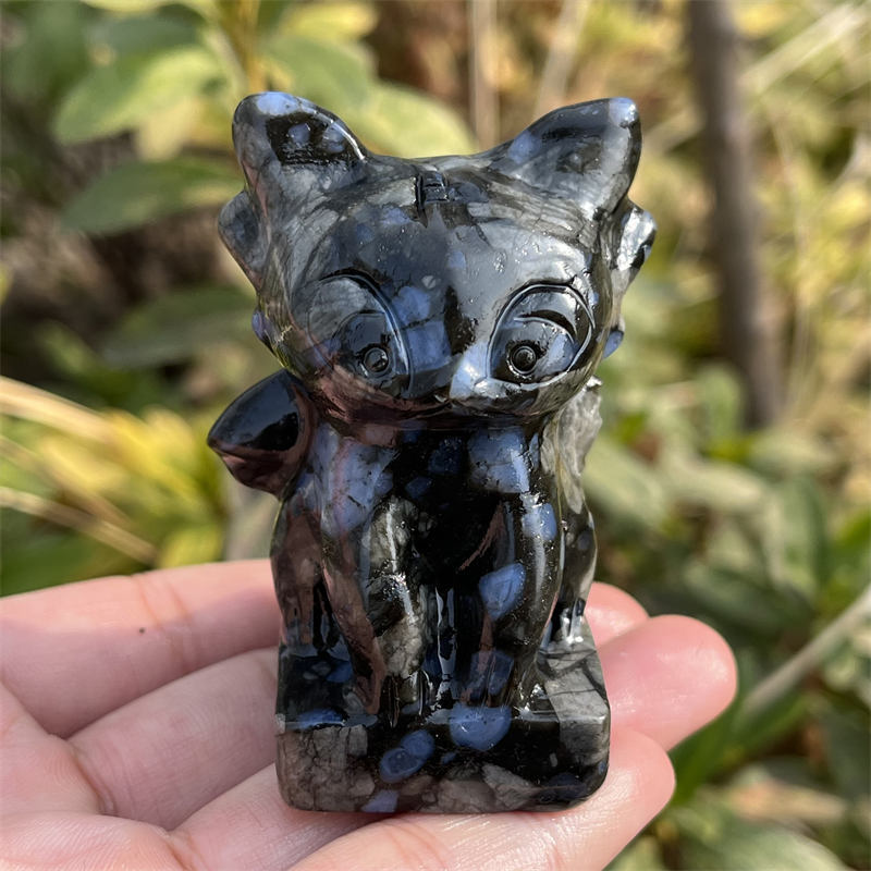 1pc Natural amphibole toothless dragon carved Quartz Crystal skull Reiki healing