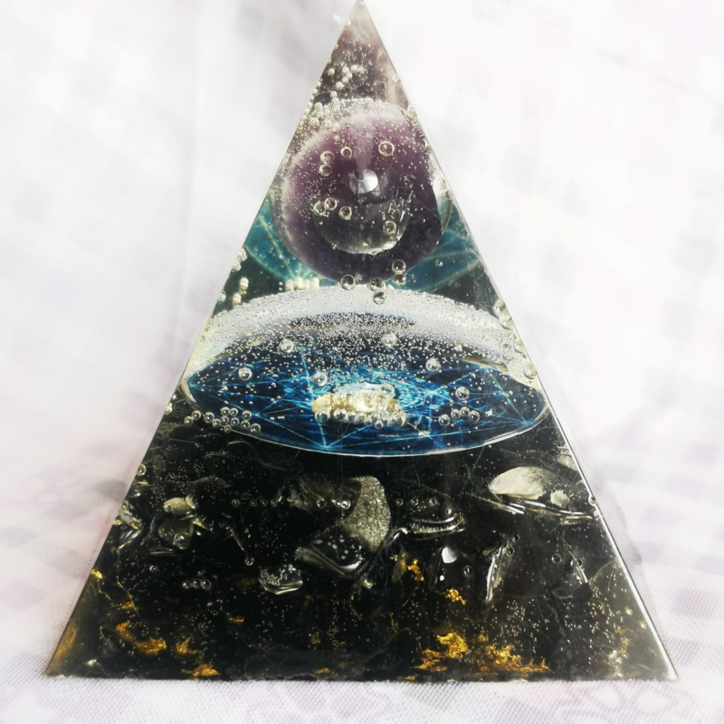 110G Crystal Energy Pyramid Meditation Healing