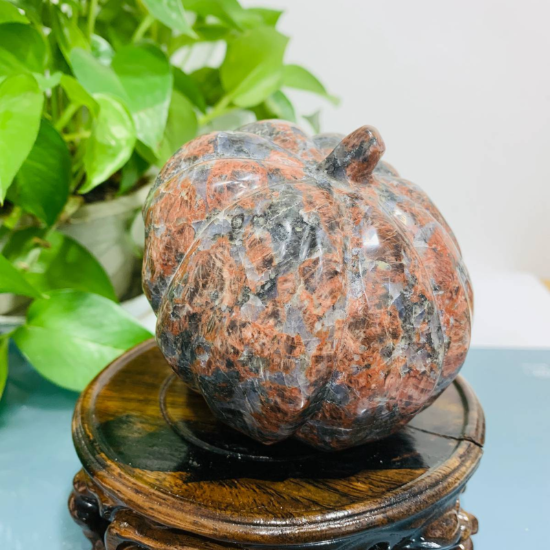 949g Natural Crystal Jade Hand Carved Quartz Skull Medium Energy Reiki Healing