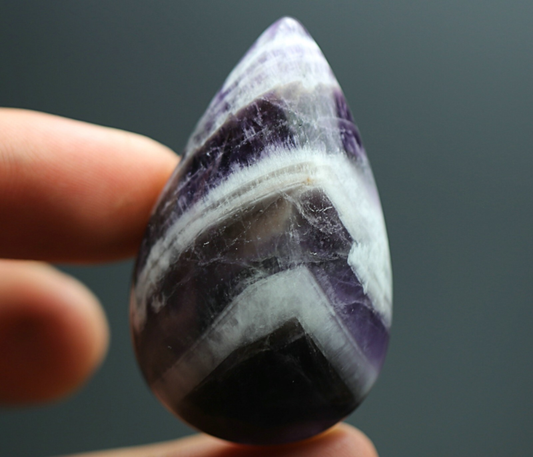 124.1Ct 100% Natural Purple Crystal Amethyst "pyramid" Quartz Pendant Polished