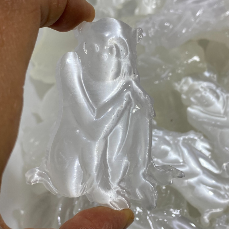 Natural Gypsum Selenite monkey Hand Carved Quartz Crystal Reiki healing 1PC