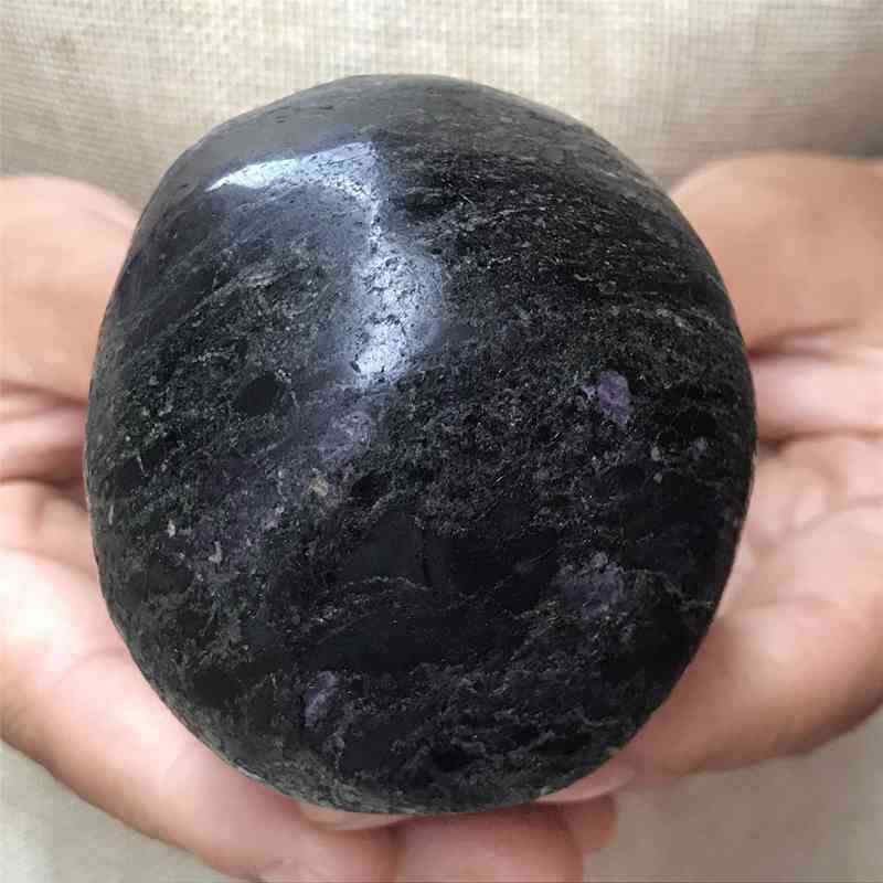 0.39kg Natural black jade quartz skull carved Quartz Crystal skull Healing