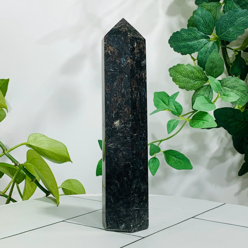 712g Natural Firework Stone Quartz Obelisk Crystal Wand Point Tower Healing