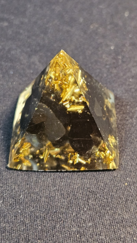 2 Orgonite Resin Pyramids Lapis Lazuli Black Onyx Gold Leaf Stone Chips Reiki