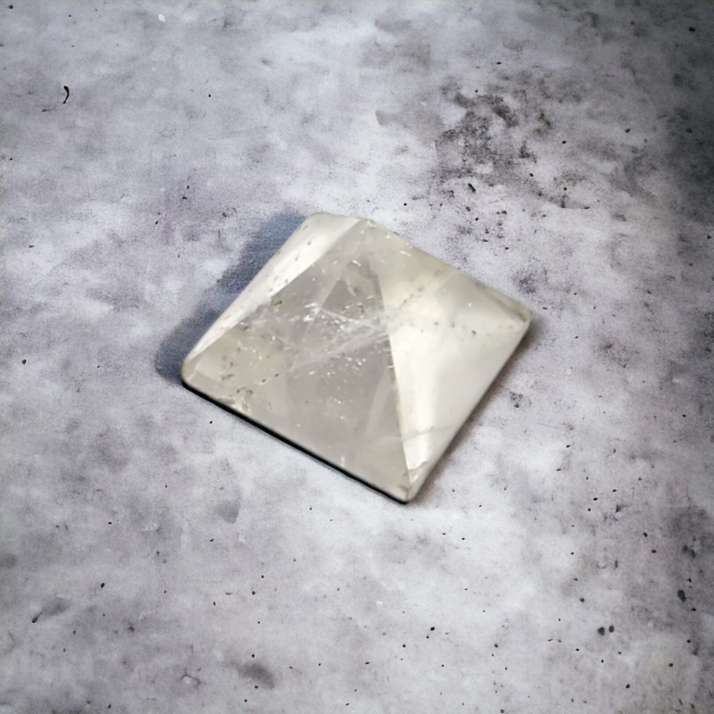 Clear Quartz 15mm Stone Pyramid Mini Pocket Sized Healing Crystal Gemstone 1pcs
