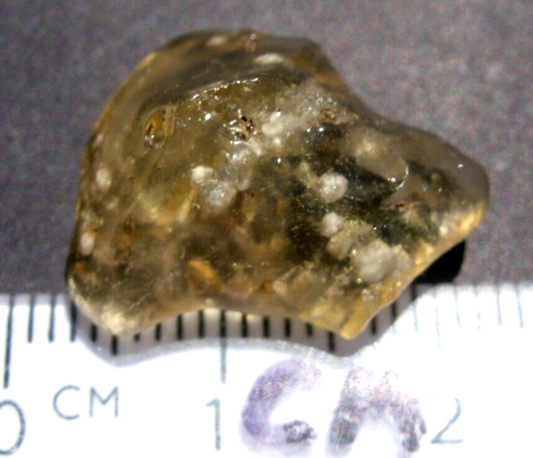9 carats 1.8 grams Libyan Desert Glass Cristobalite Meteorite Impact Specimen