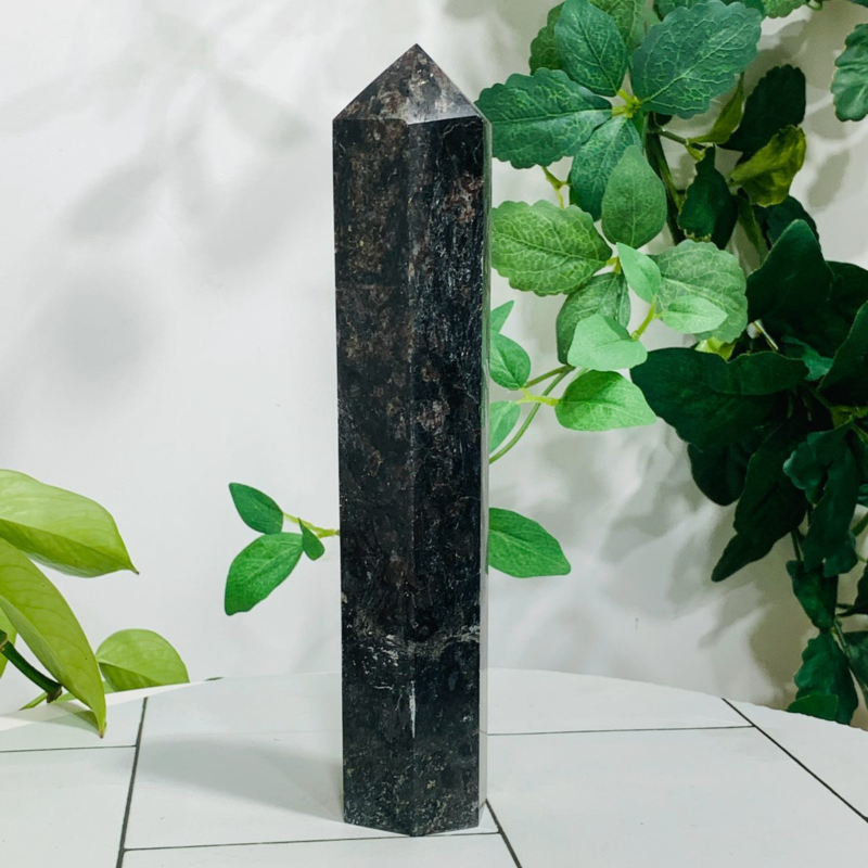 658g Natural Firework Stone Quartz Obelisk Crystal Wand Point Tower Healing