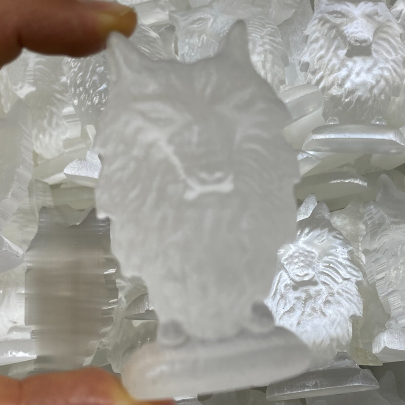 2"+Natural Gypsum Selenite  Wolf  Hand Carved Quartz Crystal Reiki healing 1PC