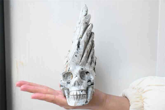 1.55kg Natural unknown quartz skull carved Quartz Crystal skull Healing
