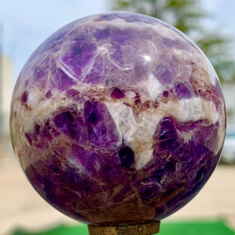 202G Natural beautiful Dream Amethyst Quartz Crystal Sphere Ball Healing