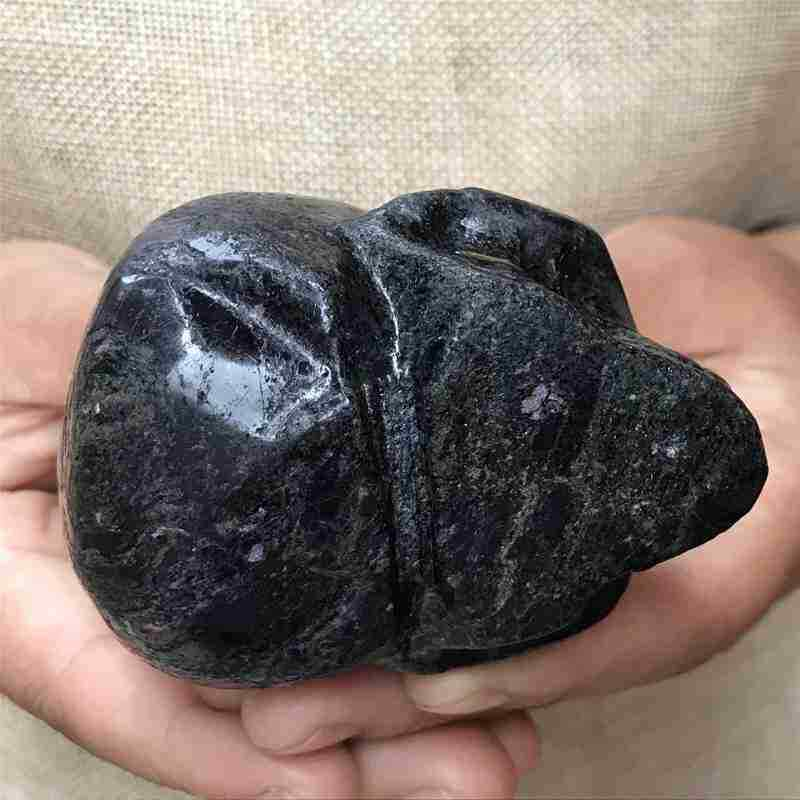 0.39kg Natural black jade quartz skull carved Quartz Crystal skull Healing