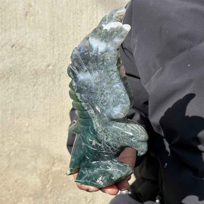 0.69kg Natural agate eagle skull carved Quartz Crystal skull Healing