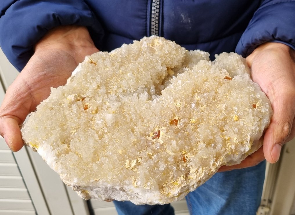 Celestine Crystals on matrix - Height: 25 cm - Width: 17 cm- 7 kg - (1)