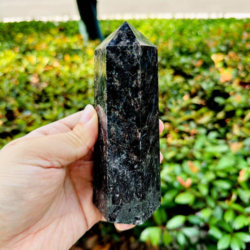 685g Natural Firework Stone Quartz Obelisk Crystal Wand Point Tower Healing