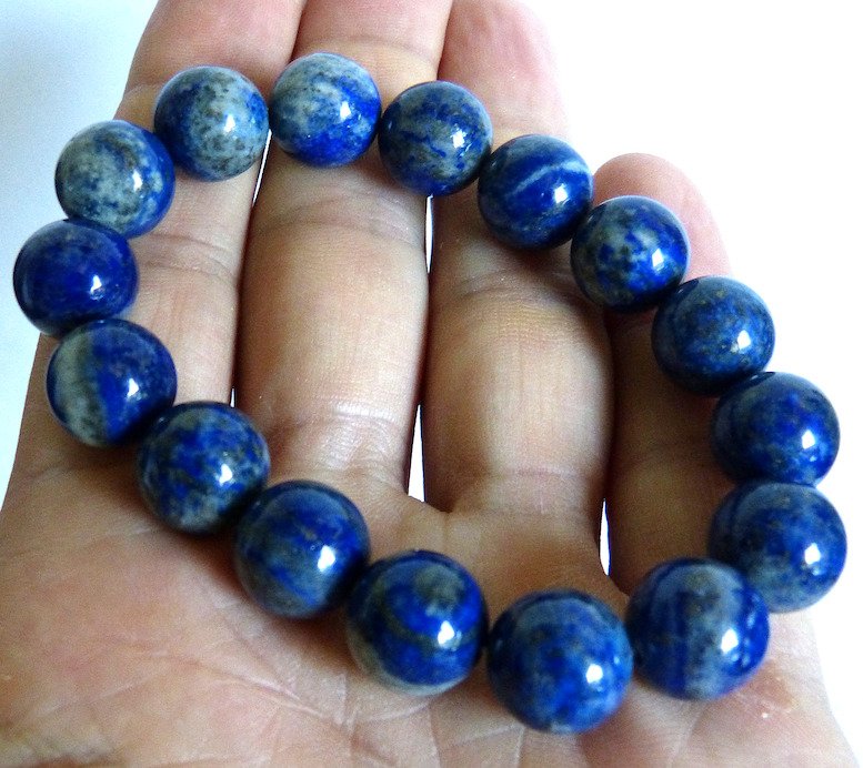 Beautiful collection of lapis lazuli, tiger's eye, shungite bracelets...- 257 g