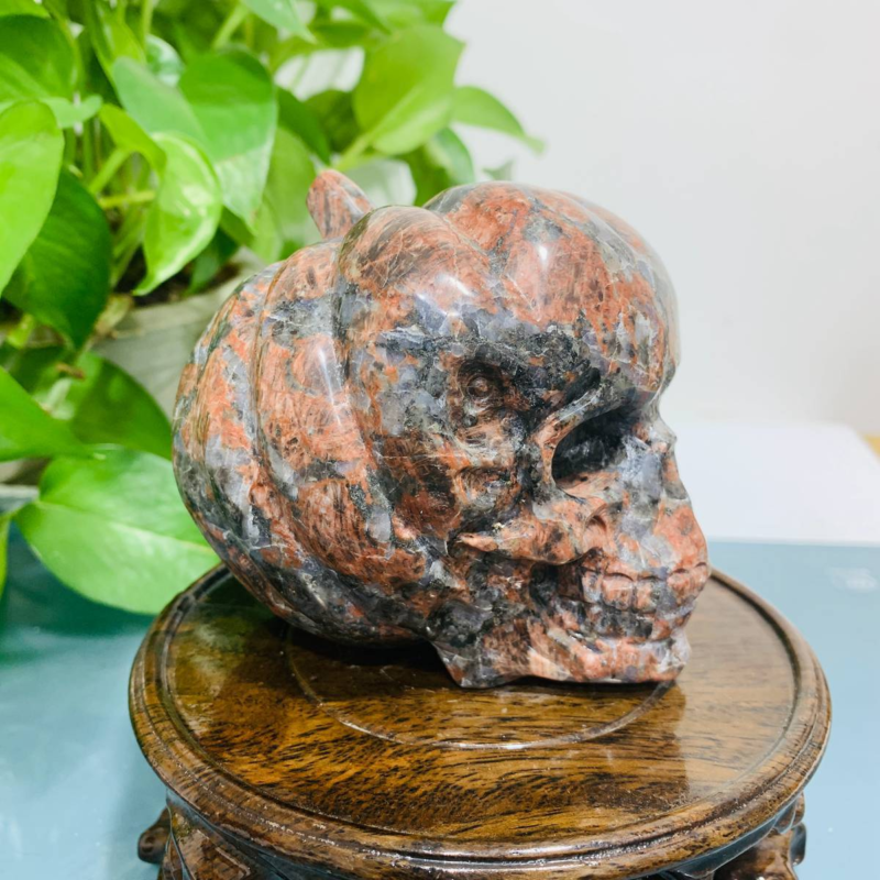 949g Natural Crystal Jade Hand Carved Quartz Skull Medium Energy Reiki Healing