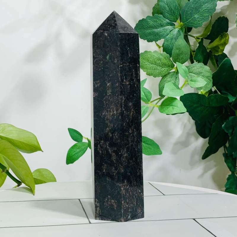 852g Natural Firework Stone Quartz Obelisk Crystal Wand Point Tower Healing