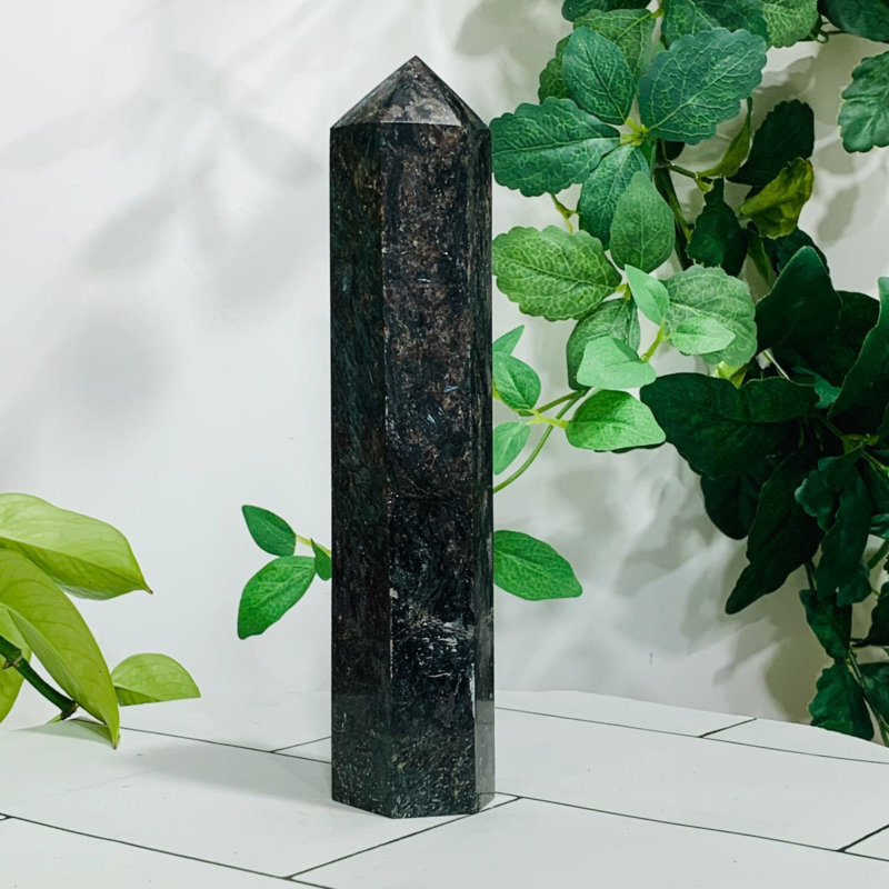 658g Natural Firework Stone Quartz Obelisk Crystal Wand Point Tower Healing