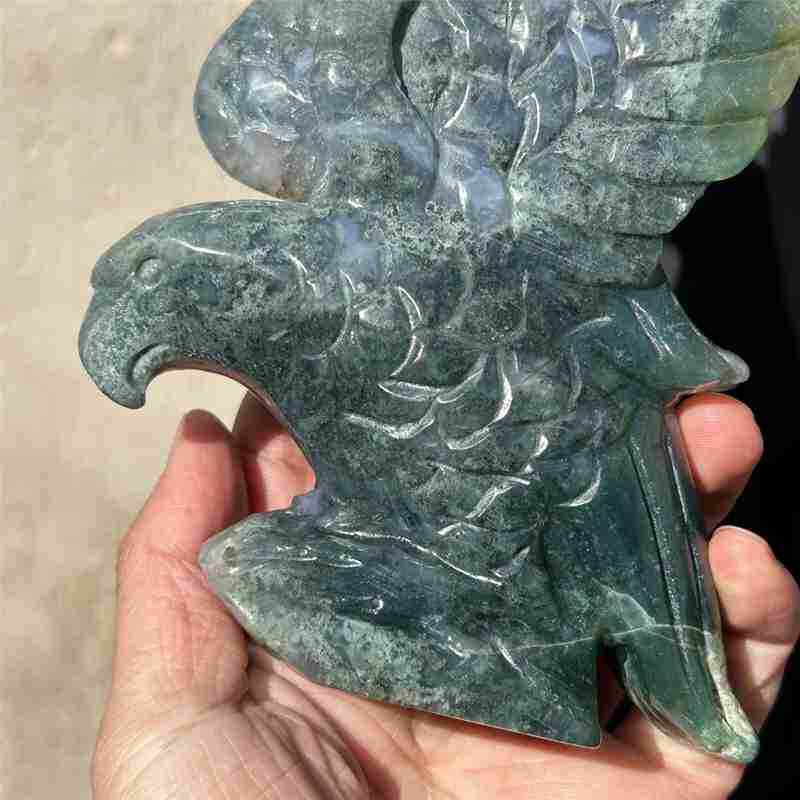 0.69kg Natural agate eagle skull carved Quartz Crystal skull Healing