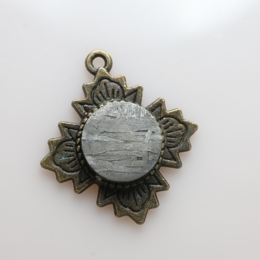Muonionalusta meteorite Necklace pendant R2244