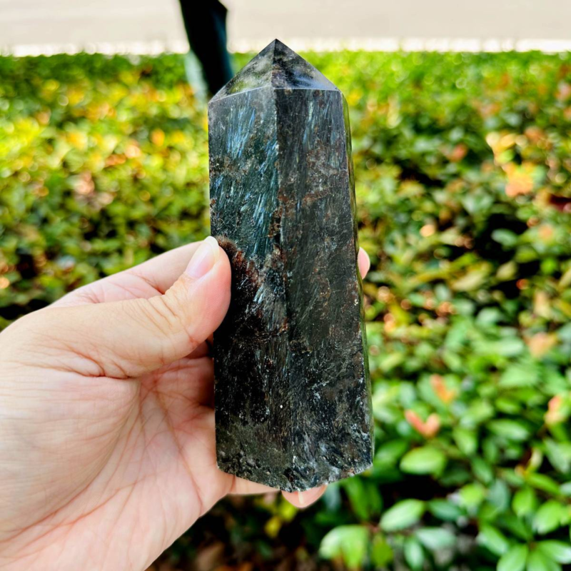 685g Natural Firework Stone Quartz Obelisk Crystal Wand Point Tower Healing