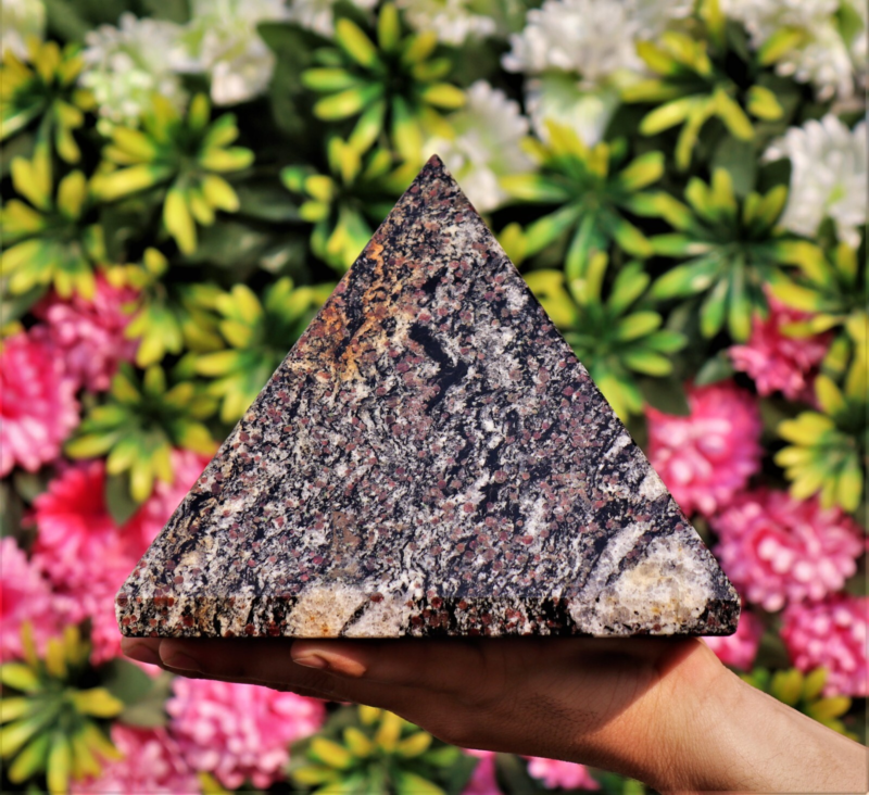 Large 170MM Natural Spinel in Matrix Healing Aura Chakra Spirit Stone Pyramid