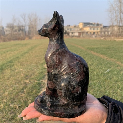 1.46kg Natural Carved Garnet Cat Figurines Reiki Quartz Crystal Skull Decor