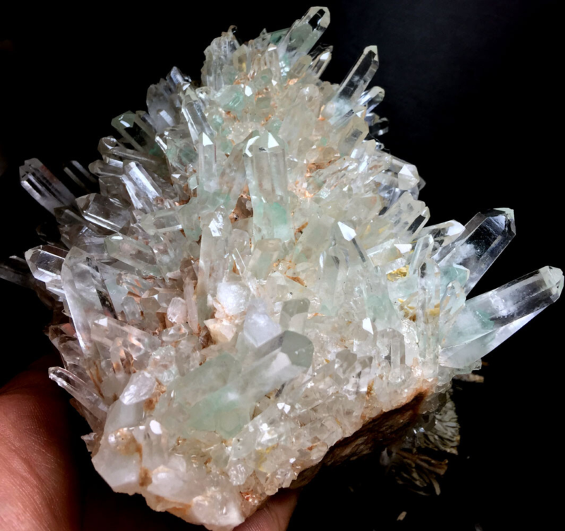 1423g  Himalayan Phantom &apos;Green Ghost&apos; Lemuria QUARTZ Crystal Point&Pyramid P924