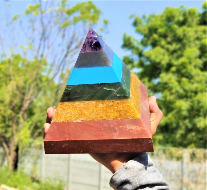 Large 180MM Seven Chakra Pyramid for Energy Balance And Healing 7 Seven Chakra