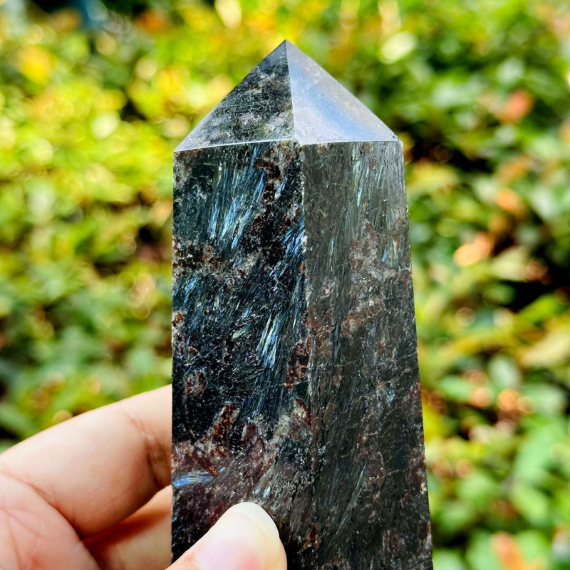 685g Natural Firework Stone Quartz Obelisk Crystal Wand Point Tower Healing