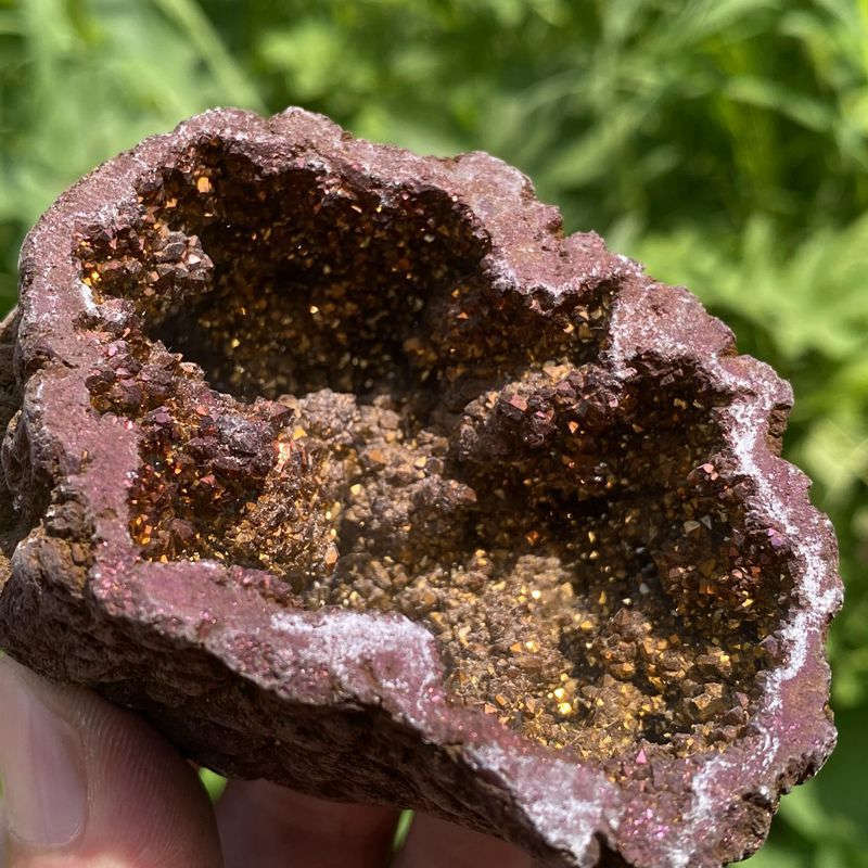 170g Electroplating color Natural Crystal Agate cave ornaments crystal cluster q