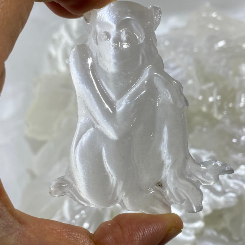 Natural Gypsum Selenite monkey Hand Carved Quartz Crystal Reiki healing 1PC