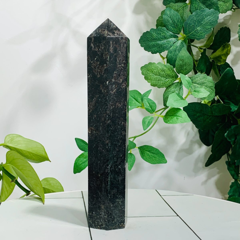 658g Natural Firework Stone Quartz Obelisk Crystal Wand Point Tower Healing