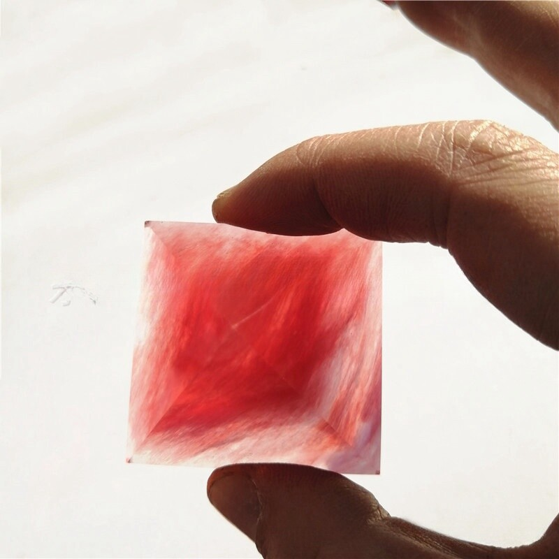 Natural Red Smelting Gemstone Pyramid Energy Quartz Crystal Tower Gem Healing