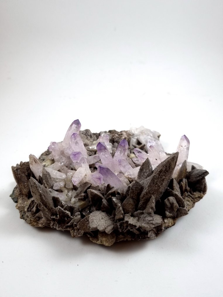Amethyst and Calcite Vera Cruz Crystals on matrix - Height: 4 cm - Width: 9.5 cm- 140 g