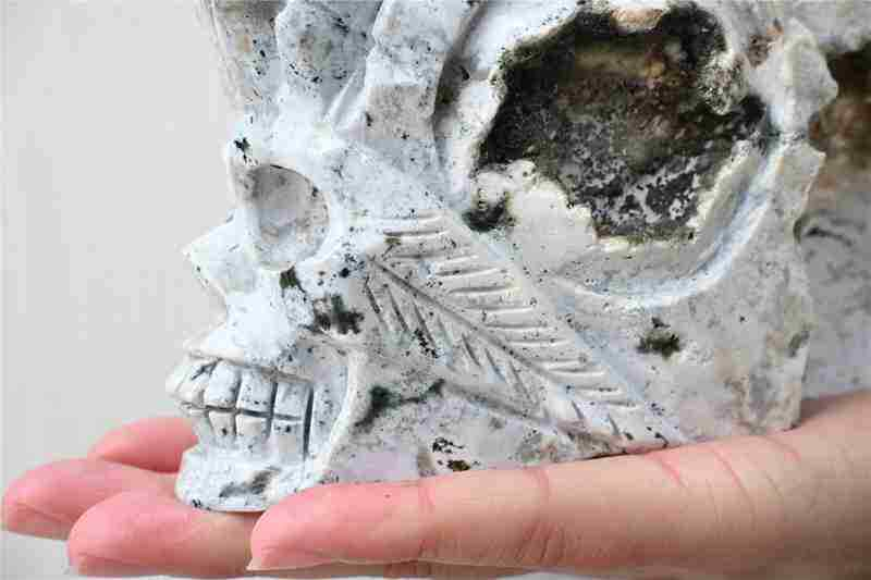 1.55kg Natural unknown quartz skull carved Quartz Crystal skull Healing