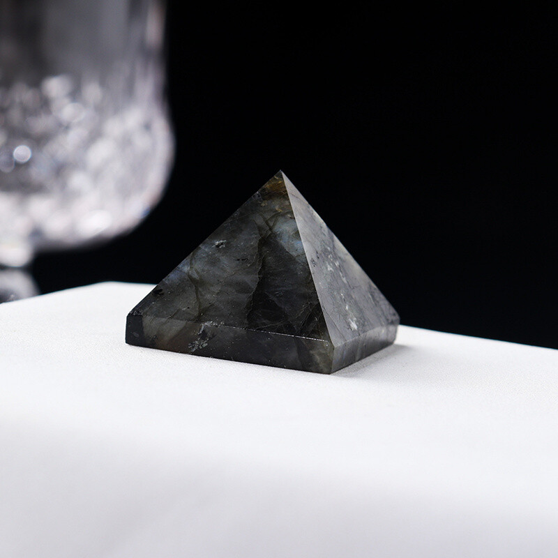 Natural Quartz Crystal Energy Tower Pyramid Healing Reiki Gemstone Decor Gift