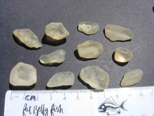 all 139 carats 27.8 grams Libyan Desert Glass Tektites Meteorite Impact Specimen