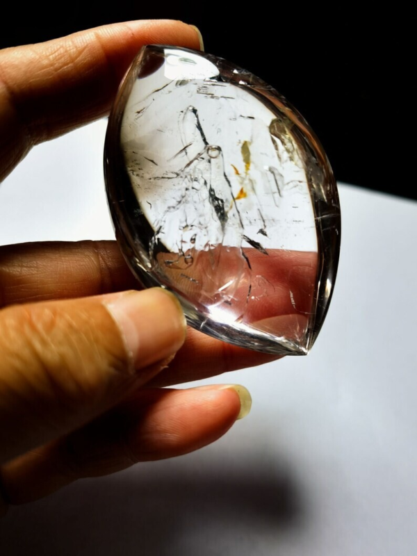 Collection Tibetan Crystal Oval 1 Visible Moving Bubble Enhydro &Sand 2.51 in