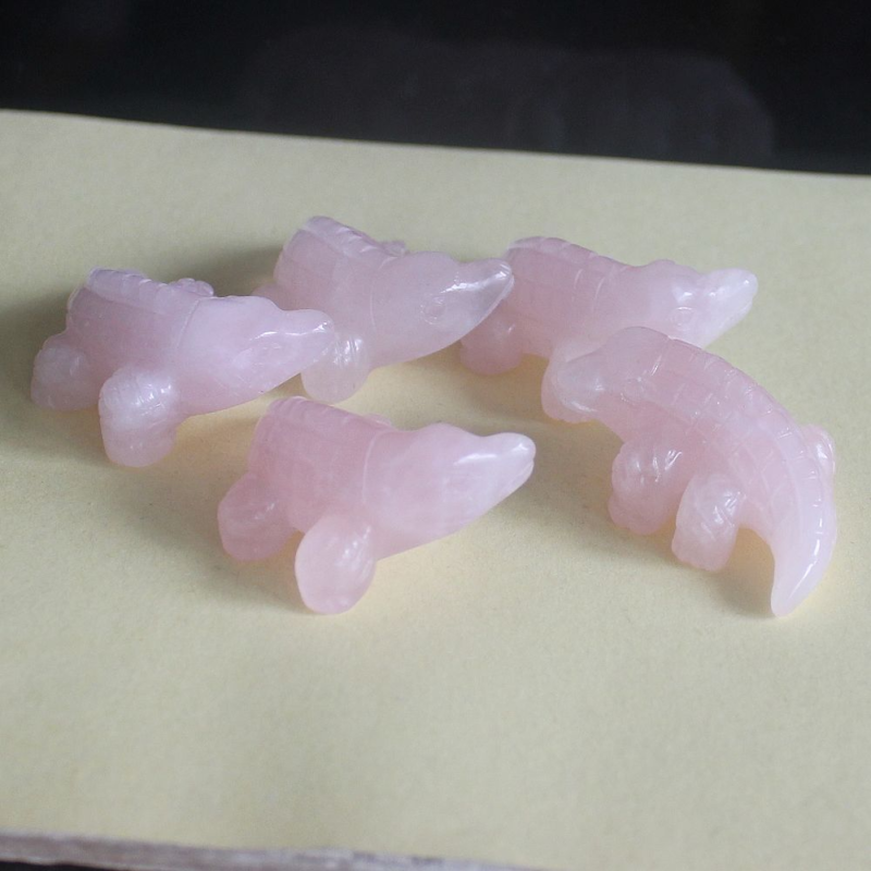 1.6&apos;&apos; Carved crystal rose quartz crocodilian figurine animal carving decor