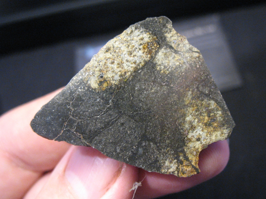 Meteorite NWA 8015 - L5 Melt-Breccia - Big melt veins !!!