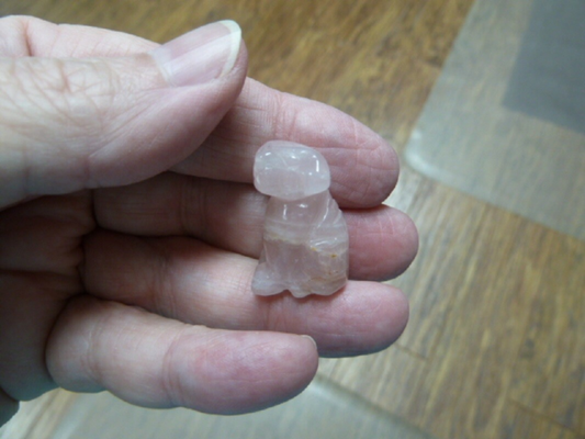 (Y-DOG-LA-504) 1" Rose quartz crystal Labrador lab Dog carving FIGURINE gemstone