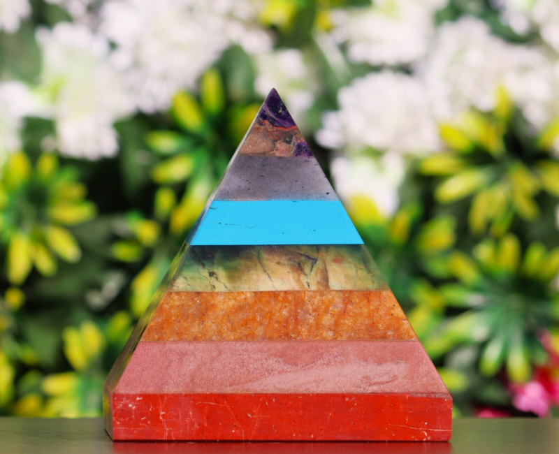 14CM Natural Seven Chakra Aura Healing Power Reiki Spirit Energy Stone Pyramid