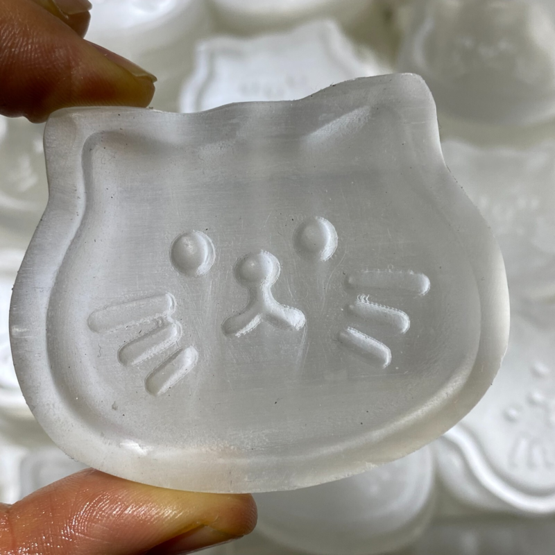 Natural Gypsum Selenite cat Hand Carved Quartz Crystal Reiki healing 1PC
