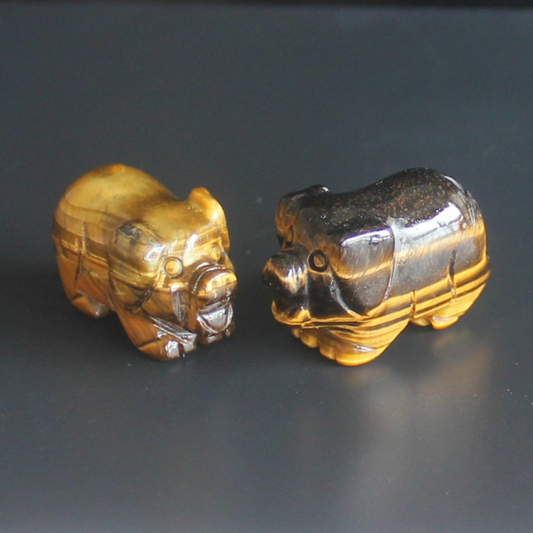 2pcs Mini carved gemstome crystal pig figurine animal carving pockets stone 30mm
