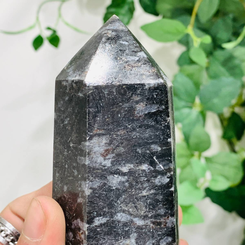 679g Natural Firework Stone Quartz Obelisk Crystal Wand Point Tower Healing