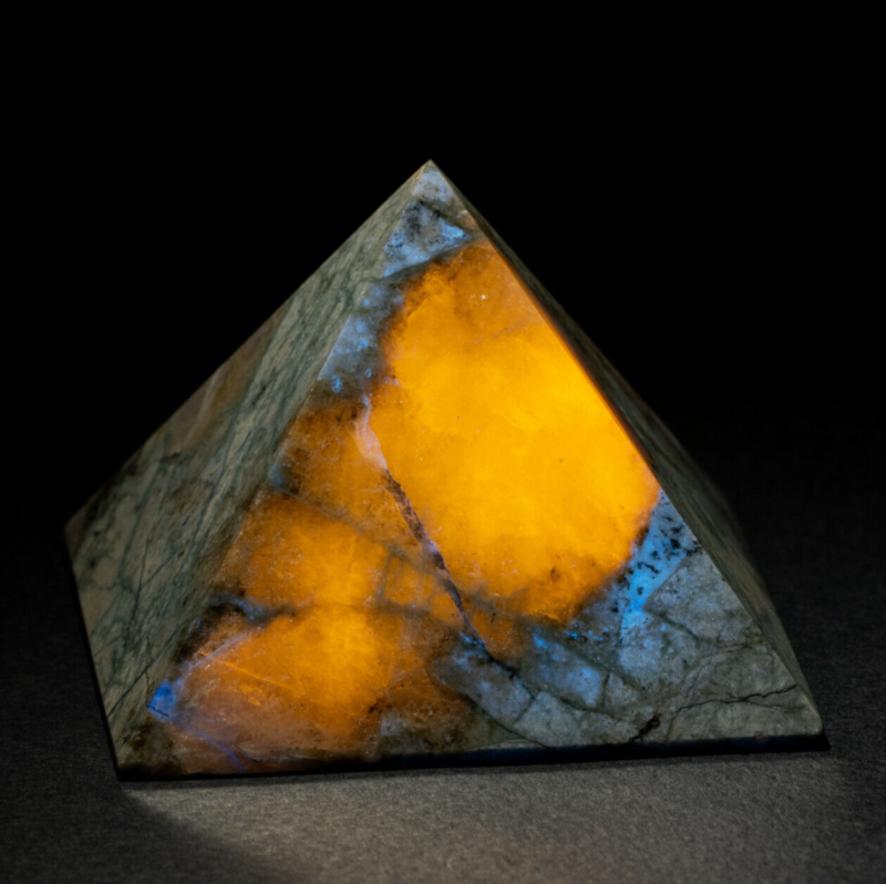 45mm Fluorescent Hackmanite in Natrolite pyramid from Lovozero massif, Kola