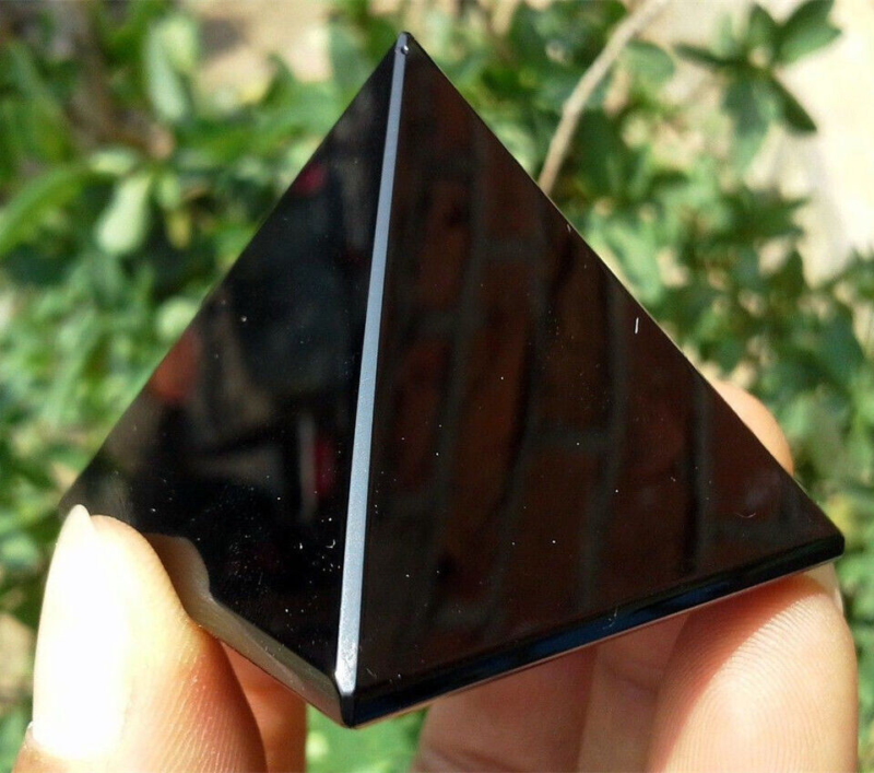 50-60g 1pcs NATURAL Obsidian Quartz Crystal Pyramid Healing