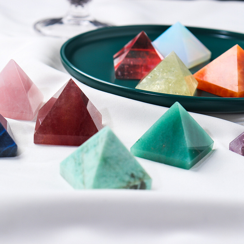 Natural Quartz Crystal Energy Tower Pyramid Healing Reiki Gemstone Decor Gift